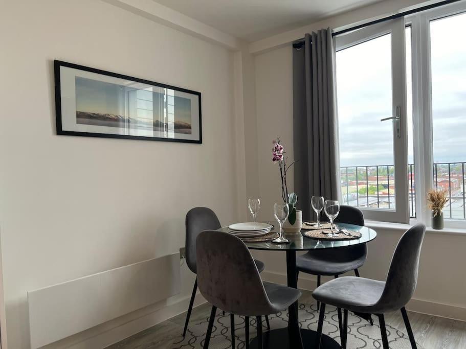 Prime Suite 2 Bedroom Apartment With Rooftop Terrace Manchester Exterior foto